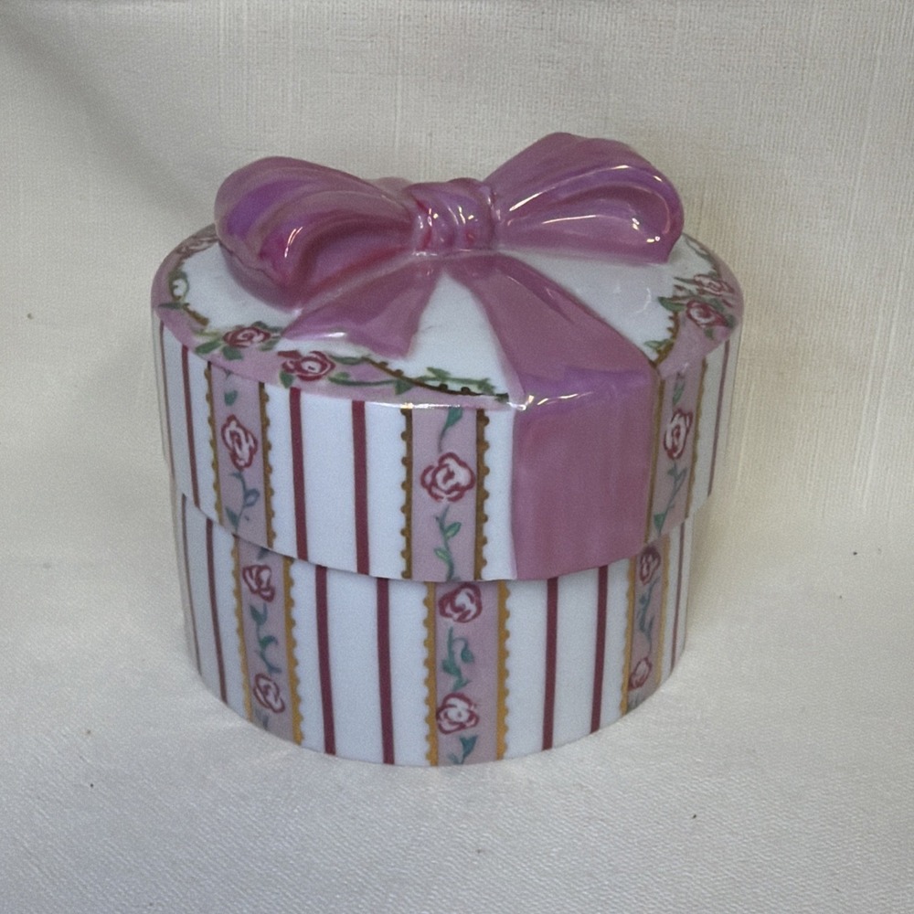 Always My Daughter MUSIC BOX TRINKET BOX Vintage Pink Bow Porcelain 2.75" x 2.75